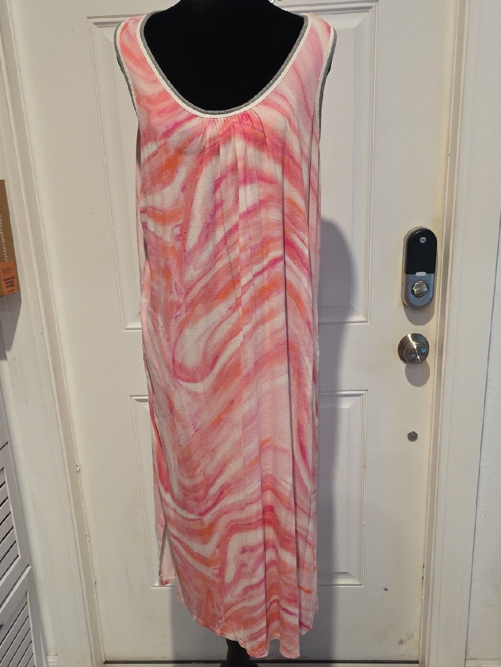 Women's Sleeveless Pink Marble Night Gown